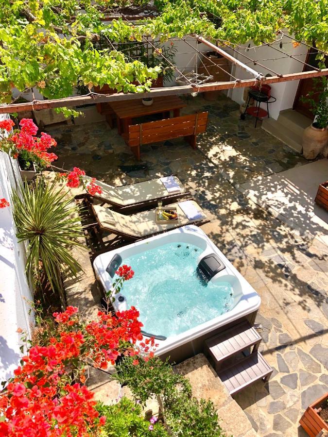 Avli Traditional Home With Private Jacuzzi Hersonissos  Bagian luar foto
